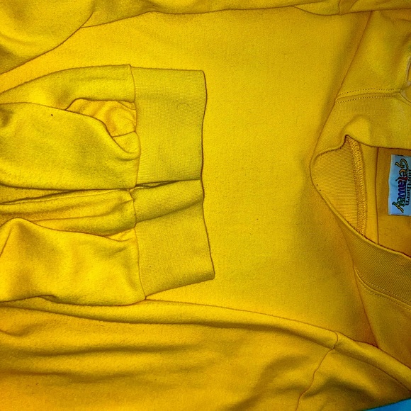 Northern Getaway Mock neck - Picture 3 of 3